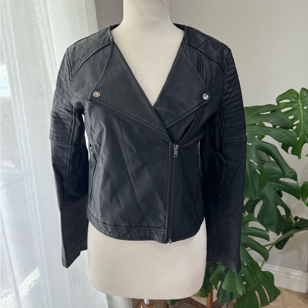 Kendall & Kylie Black Faux Leather Moto Jacket –‎ Size S